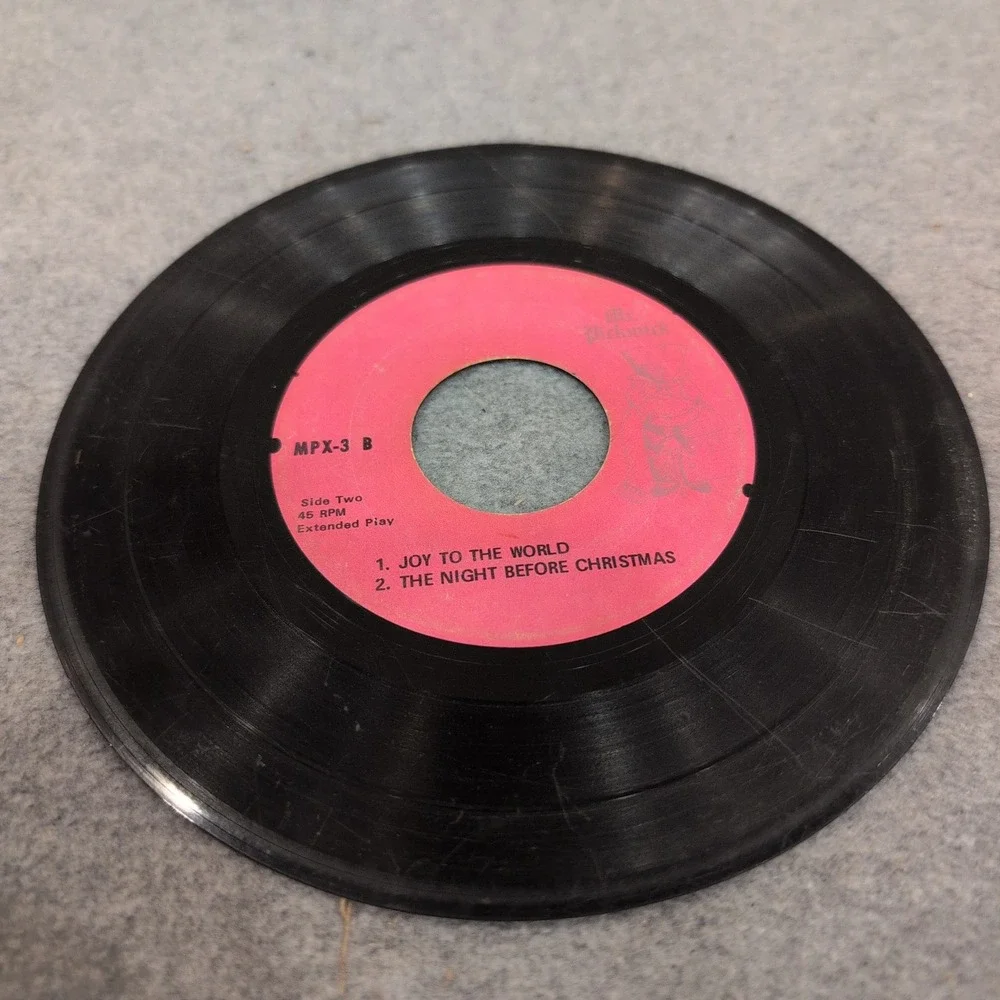 Mr Pickwick All I Want For Christmas Is My Two Front Teeth 45 RPM EP MPX-3 Vinyl - Picture 4 of 4
